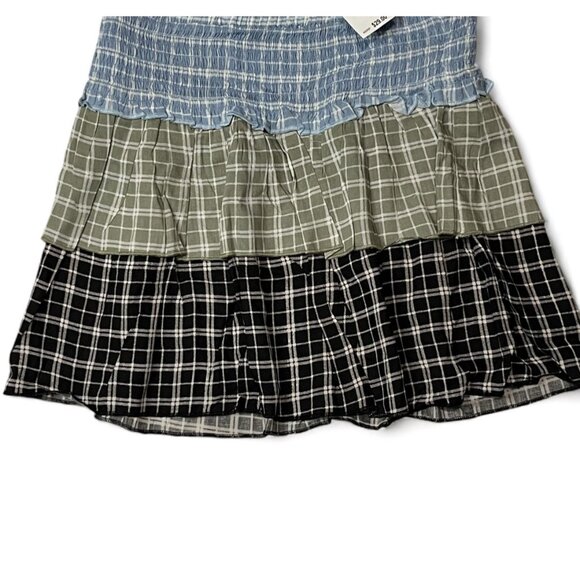 Derek Heart Juniors' Tiered Print Mini Skirt, Size M, New - Picture 3 of 7
